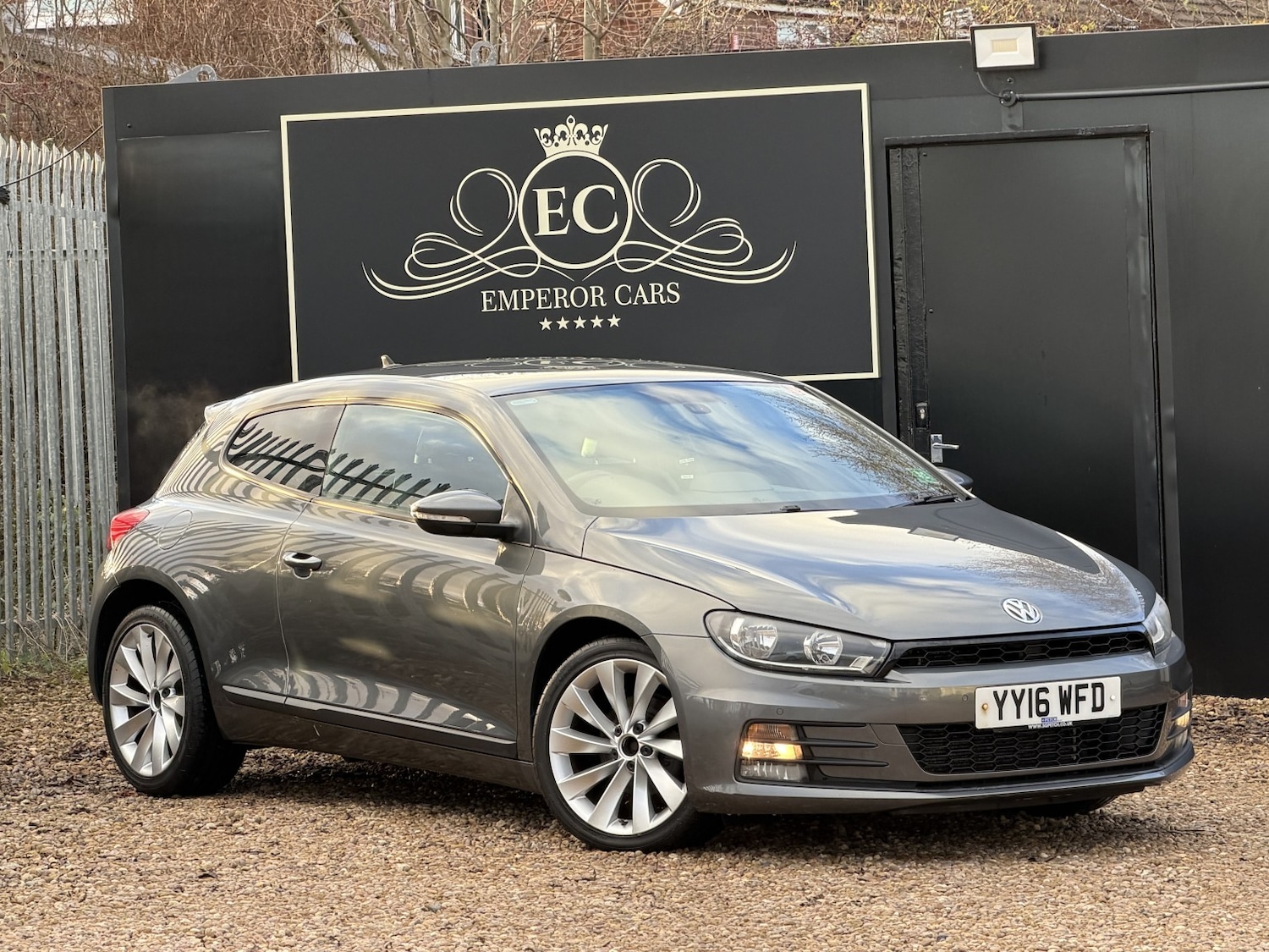Used Volkswagen Scirocco 2016 for sale - 76692820: Photo 1
