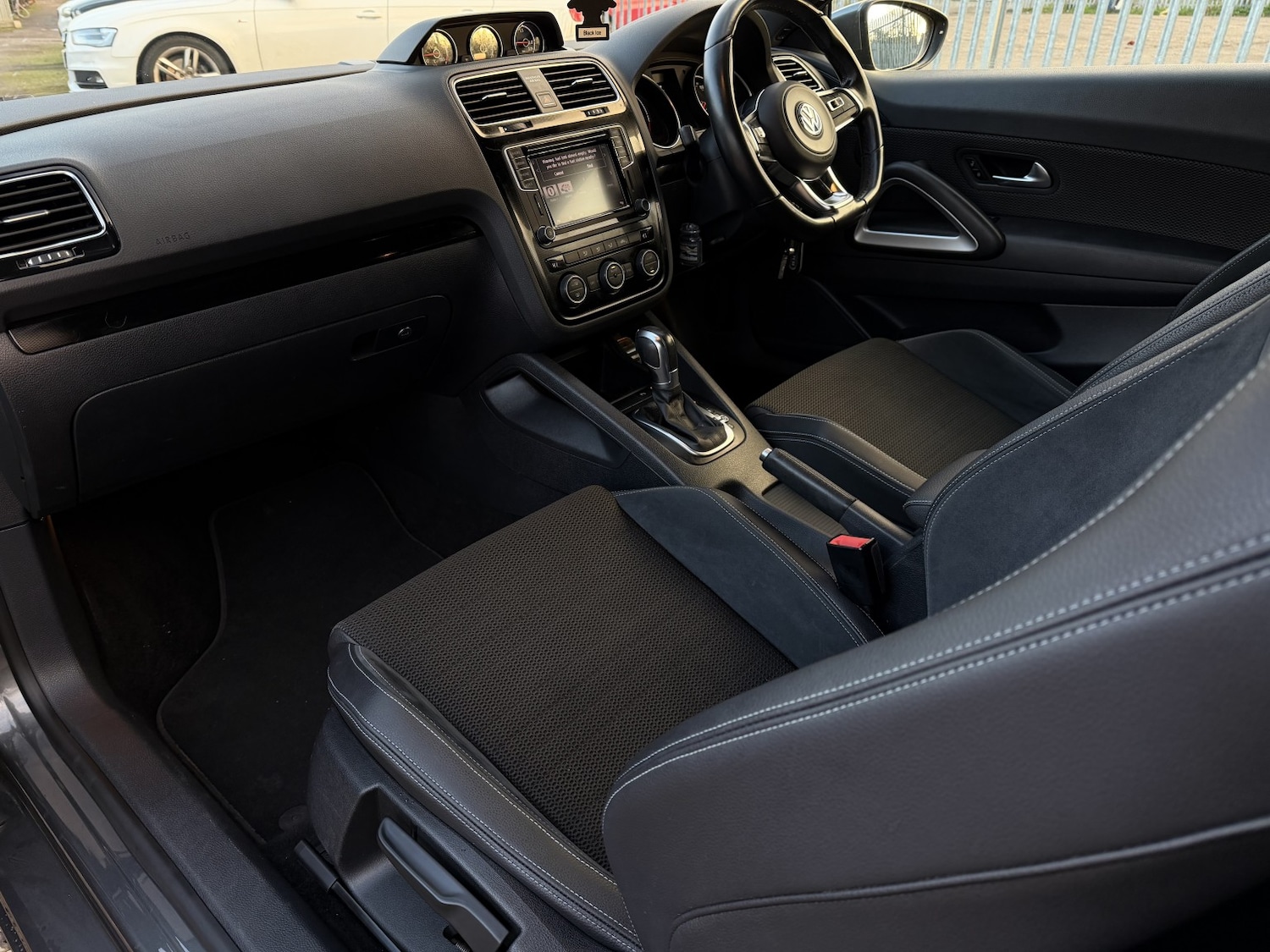 Used Volkswagen Scirocco 2016 for sale - 76692820: Photo 37