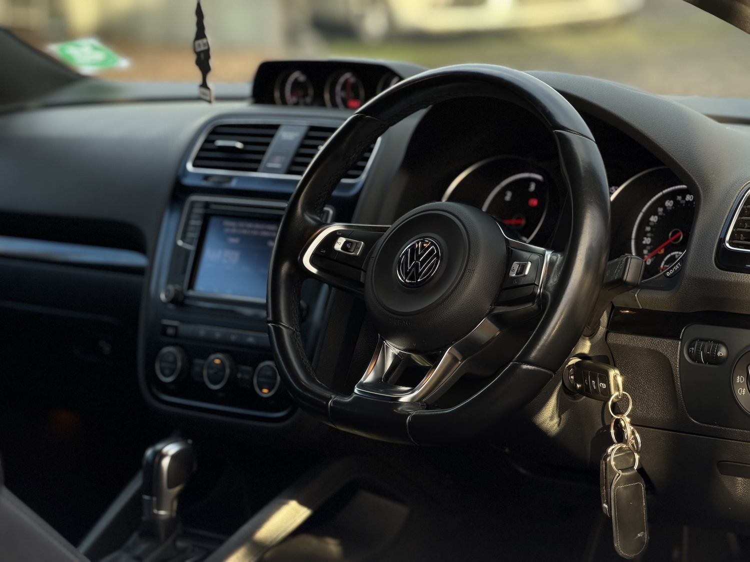 Used Volkswagen Scirocco 2016 for sale - 76692820: Photo 5