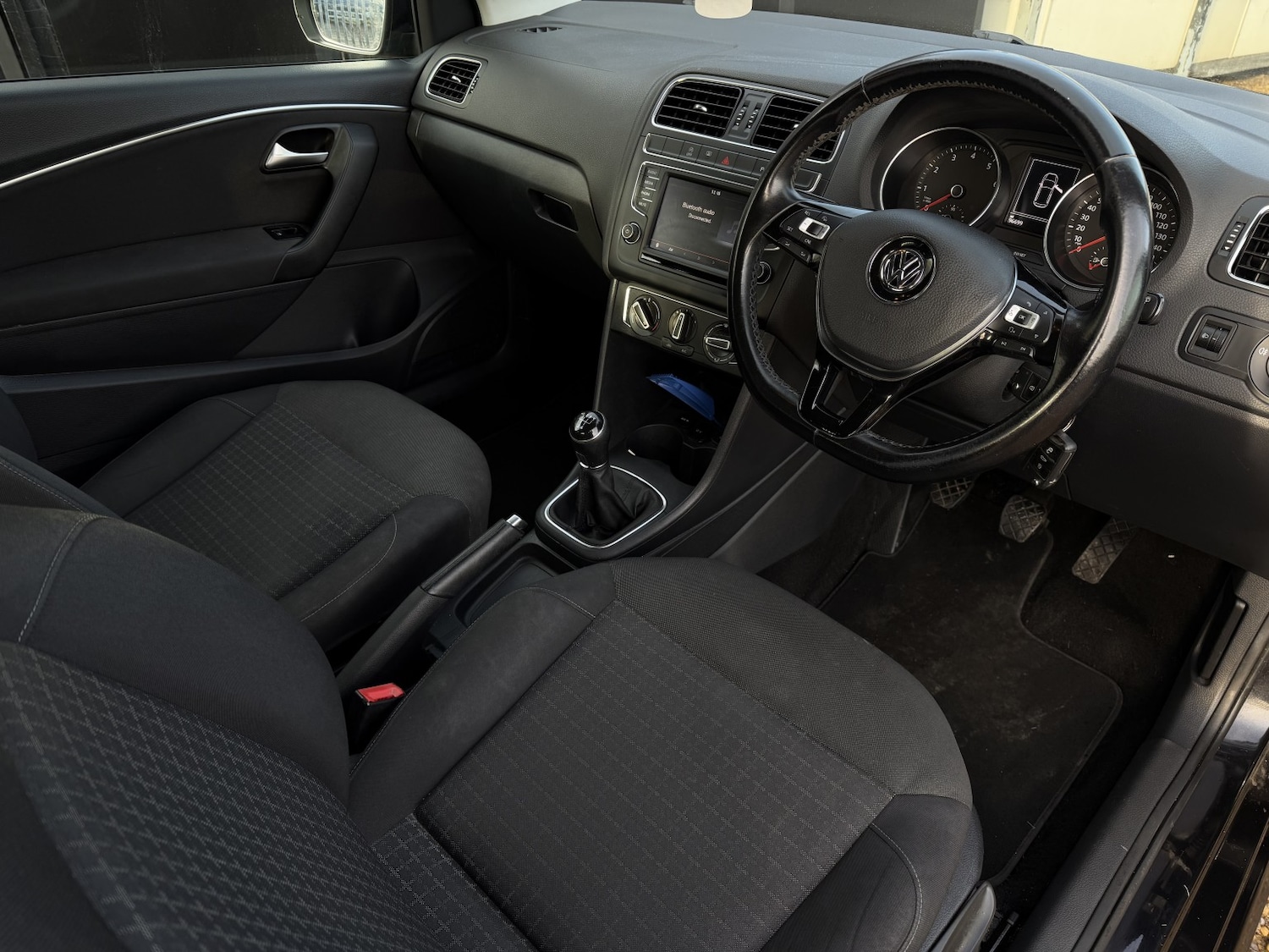 Used Volkswagen Polo 2015 for sale - 77528294: Photo 27