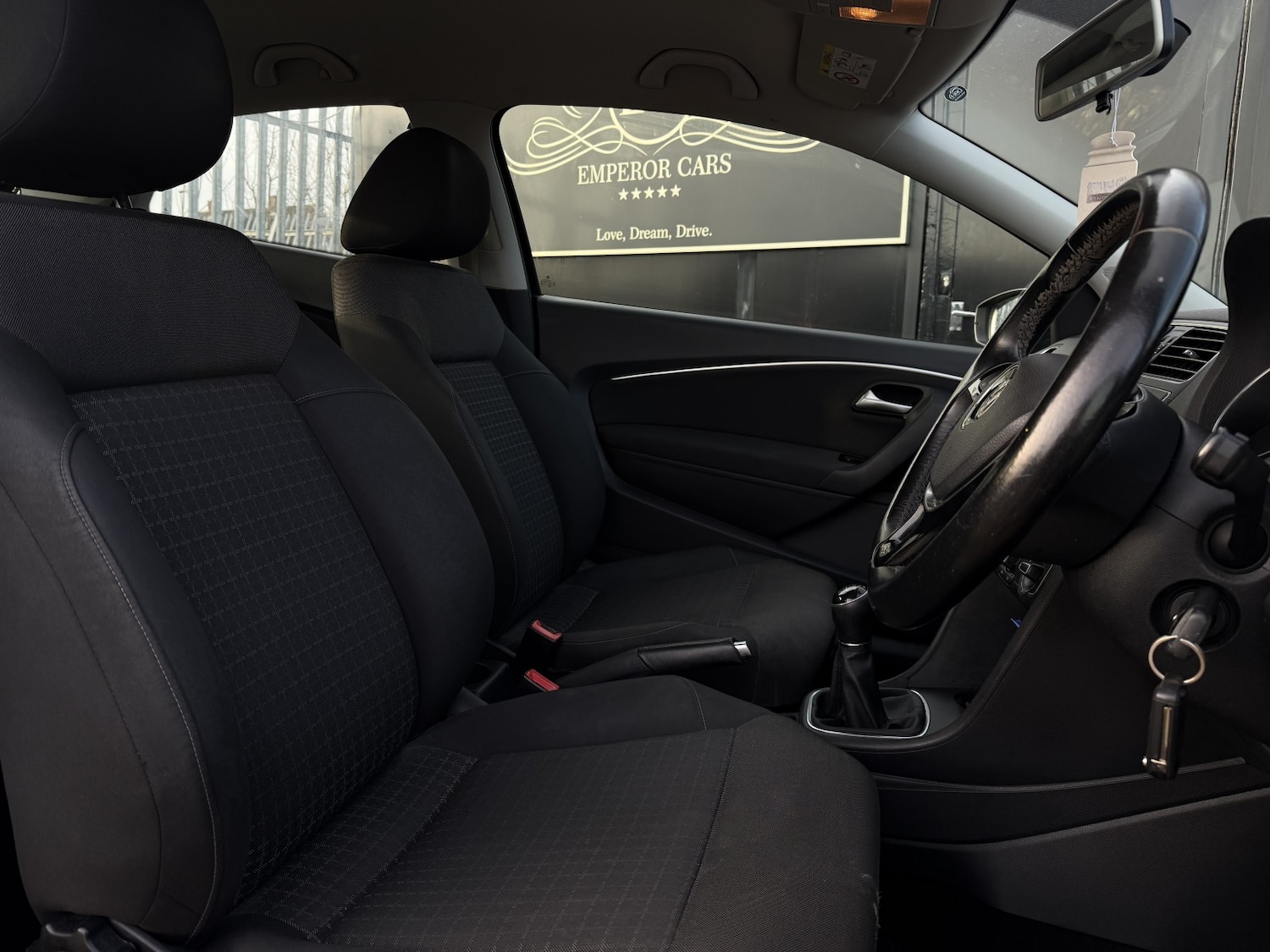 Used Volkswagen Polo 2015 for sale - 77528294: Photo 28