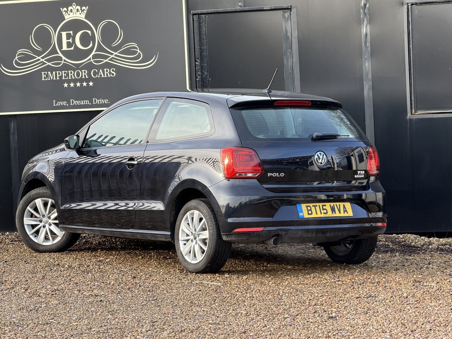 Used Volkswagen Polo 2015 for sale - 77528294: Photo 4