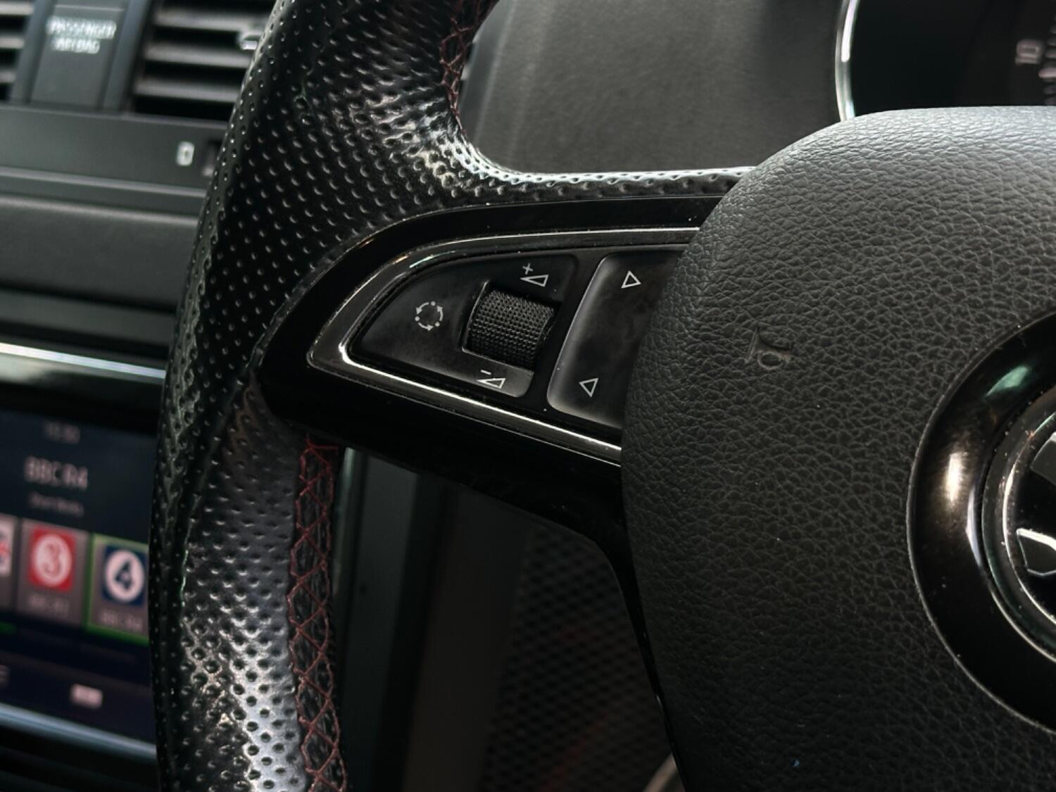 Used Skoda Yeti 2015 for sale - 77528359: Photo 40