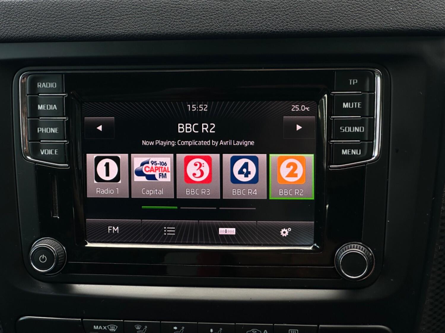 Used Skoda Yeti 2015 for sale - 77528359: Photo 46