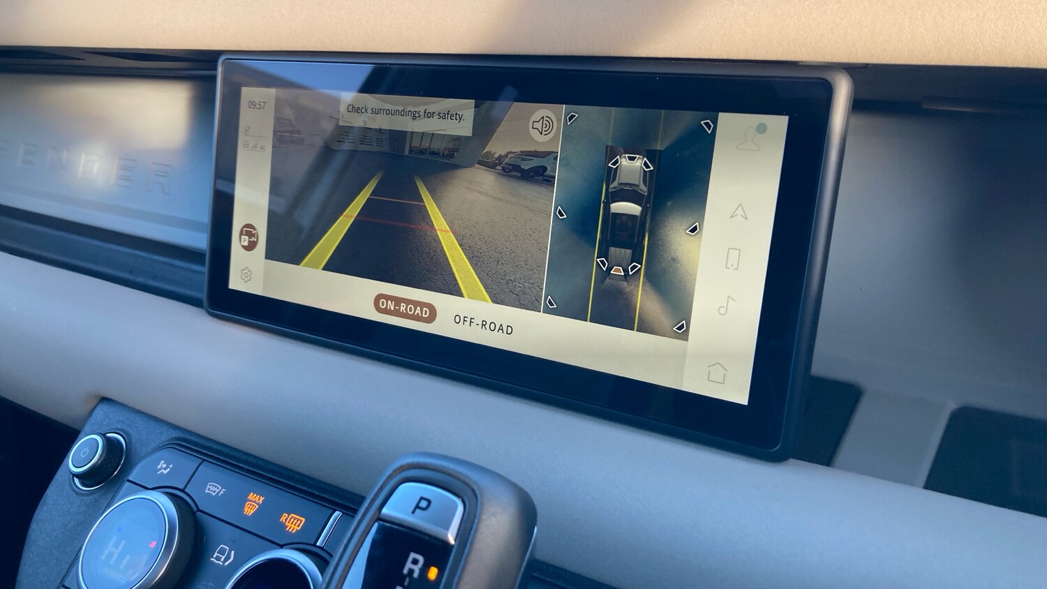 Used Land Rover Defender 2023 for sale - 76719182: Photo 12