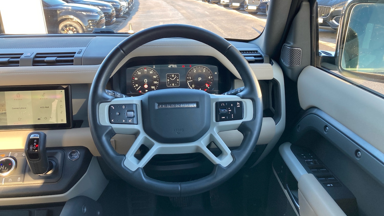 Used Land Rover Defender 2023 for sale - 76719182: Photo 15