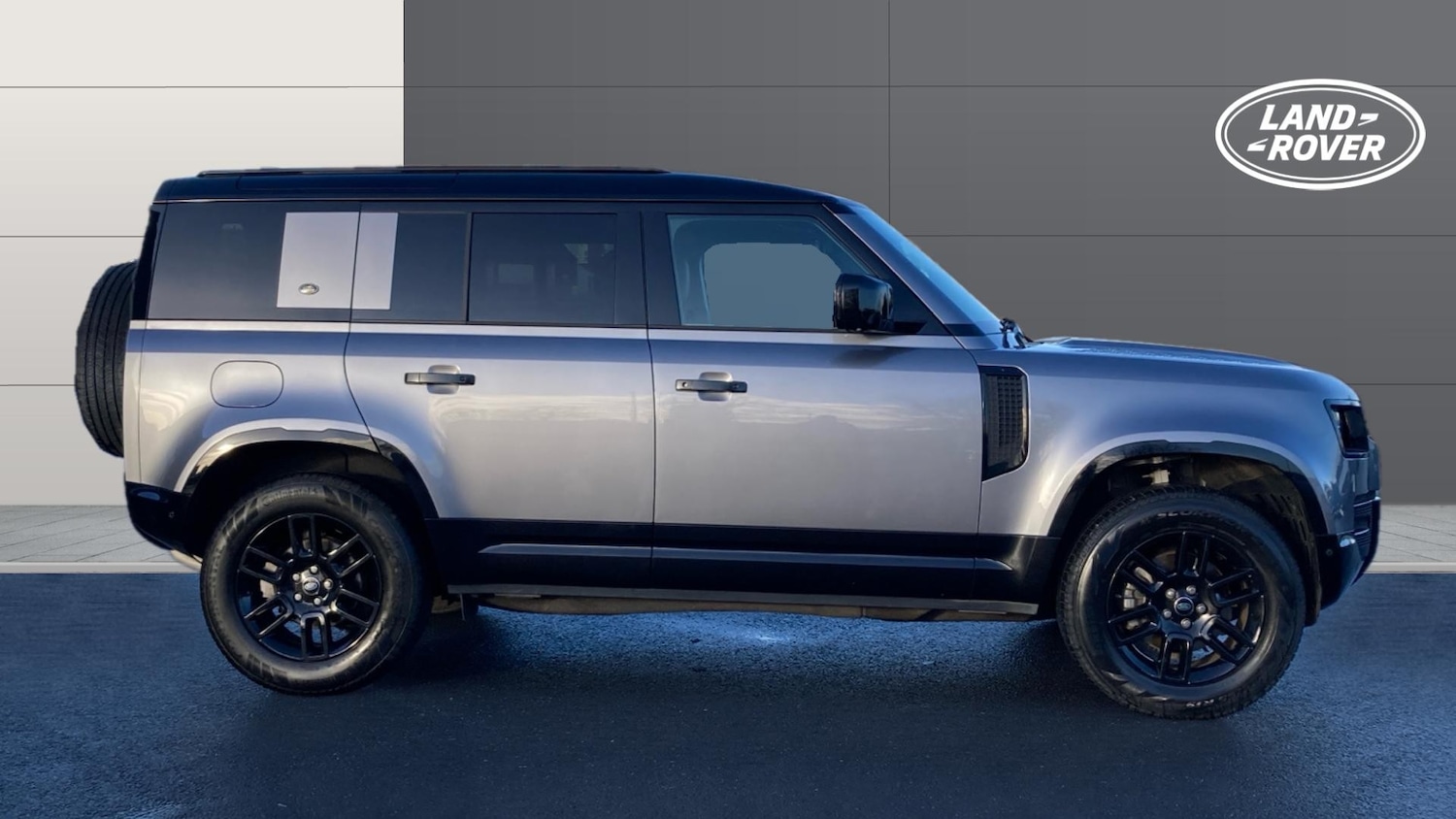 Used Land Rover Defender 2023 for sale - 76719182: Photo 5