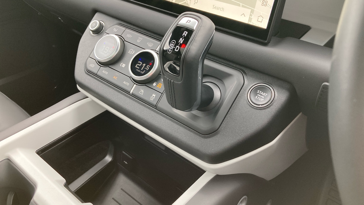 Used Land Rover Defender 2025 for sale - 76479479: Photo 13