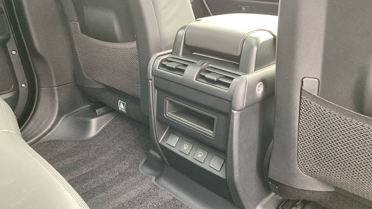 Used Land Rover Defender 2025 for sale - 76479479: Photo 18