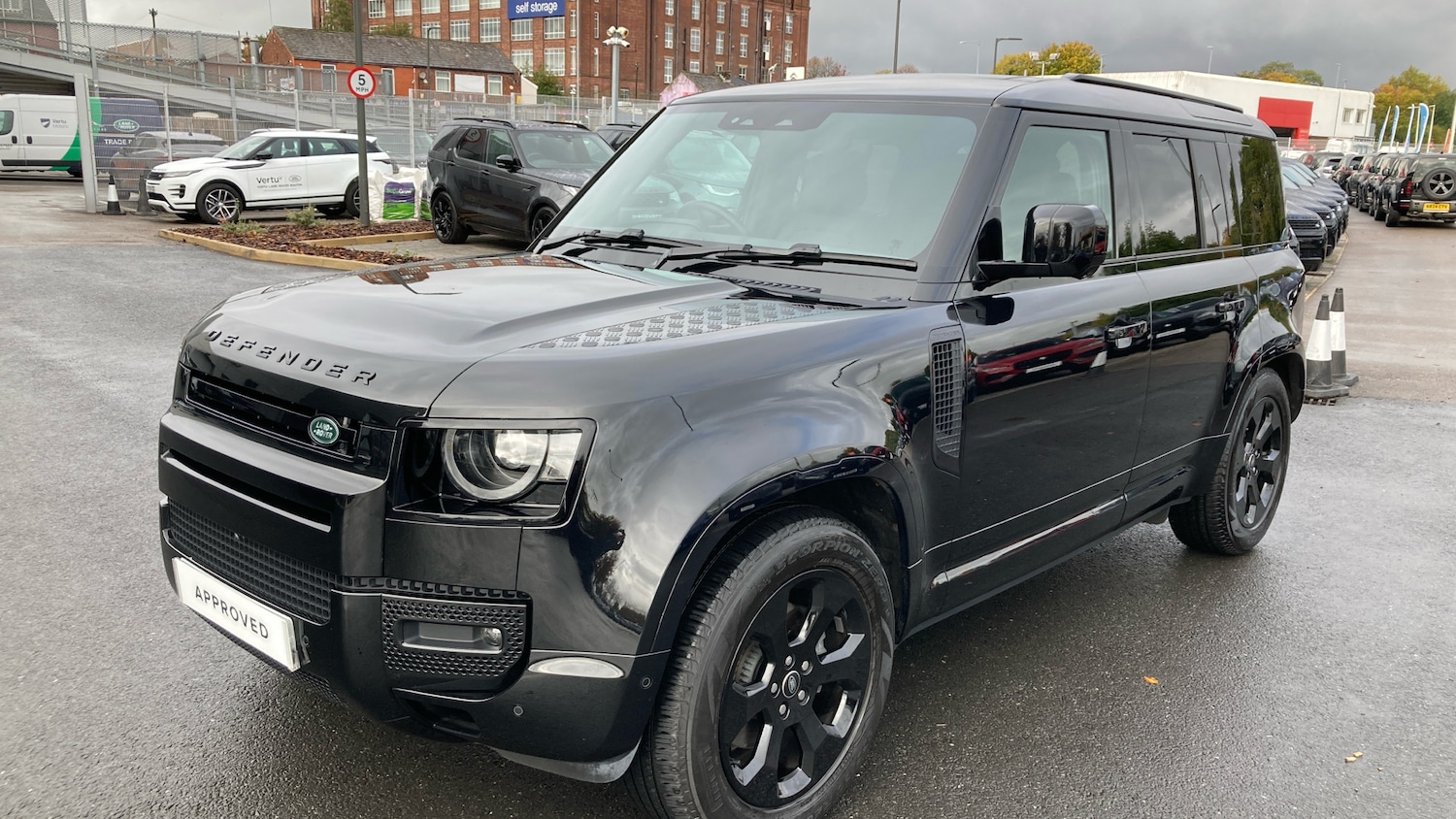 Used Land Rover Defender 2025 for sale - 76479479: Photo 30