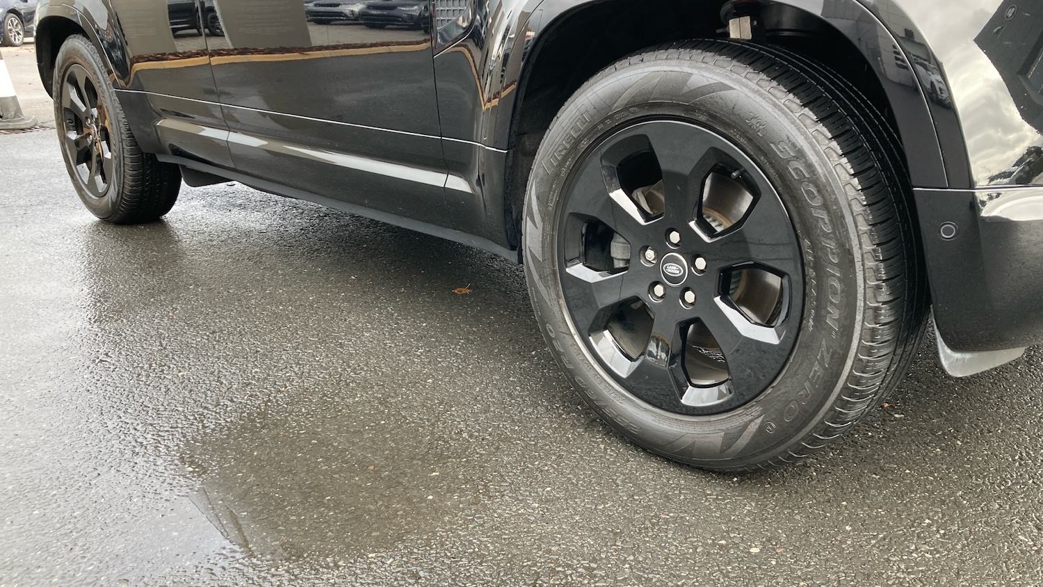 Used Land Rover Defender 2025 for sale - 76479479: Photo 34