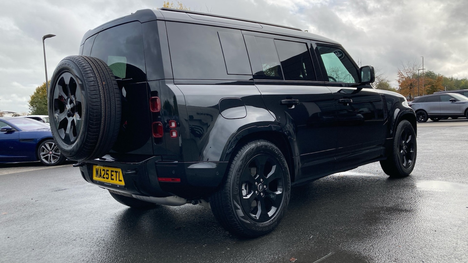 Used Land Rover Defender 2025 for sale - 76479479: Photo 37