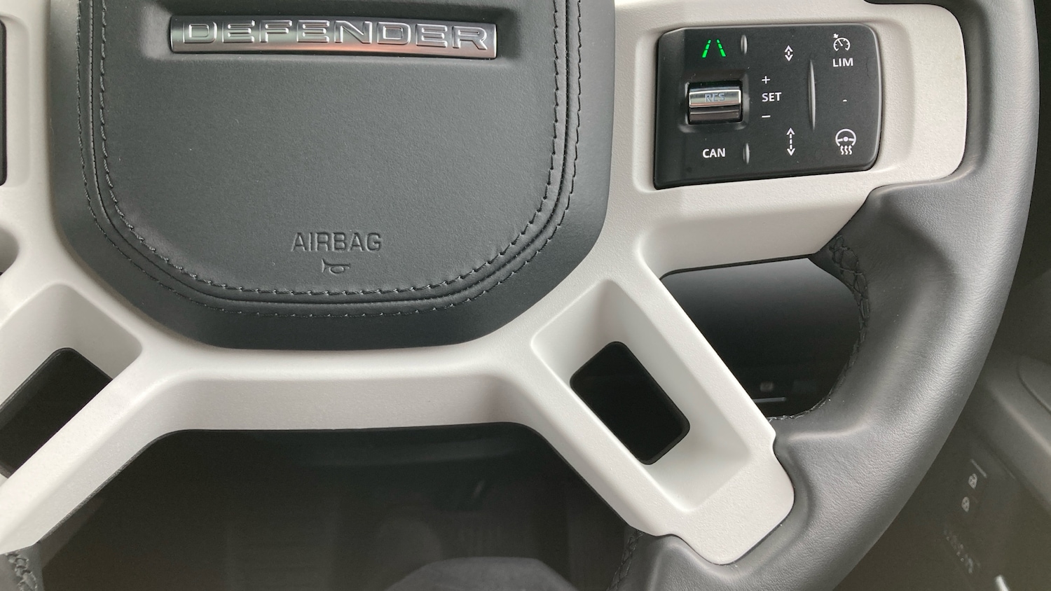 Used Land Rover Defender 2025 for sale - 76479479: Photo 44