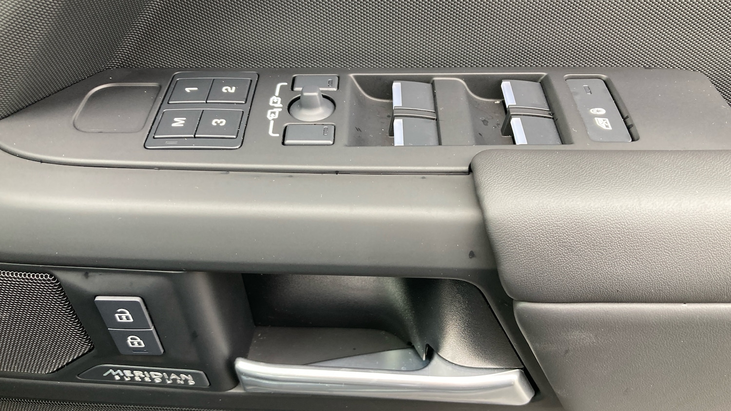 Used Land Rover Defender 2025 for sale - 76479479: Photo 45