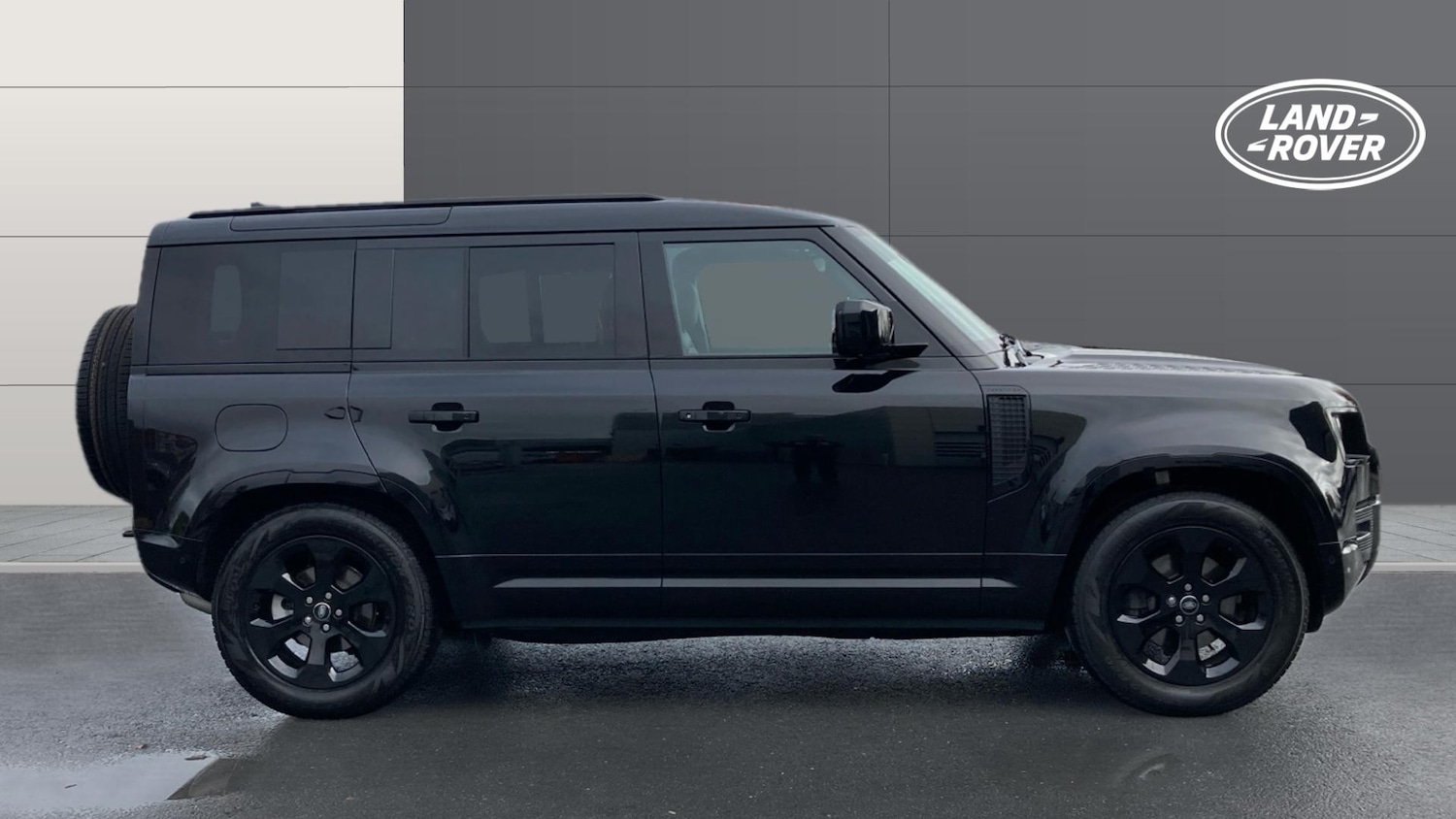 Used Land Rover Defender 2025 for sale - 76479479: Photo 5