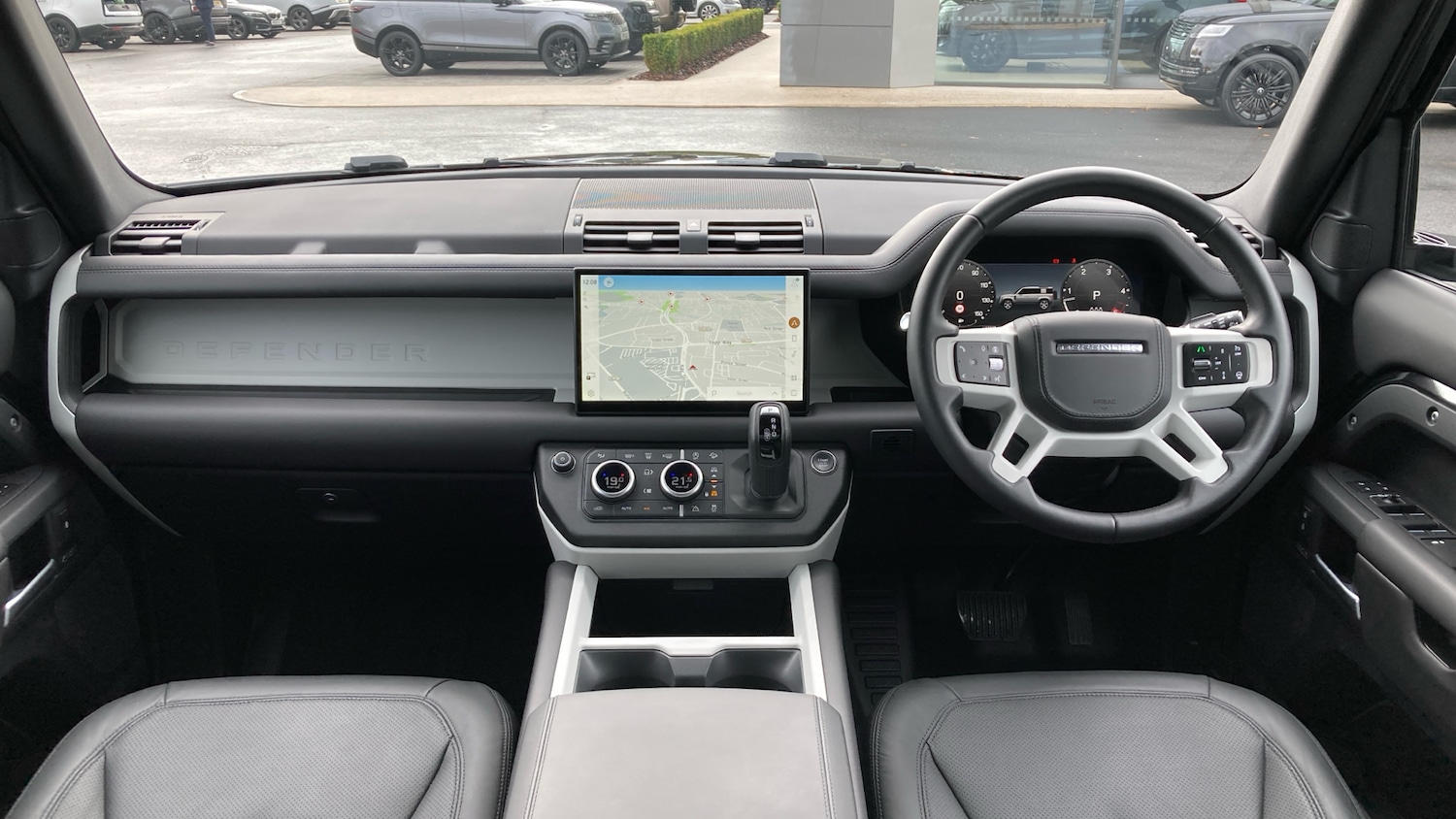 Used Land Rover Defender 2025 for sale - 76479479: Photo 9