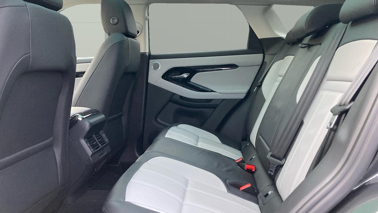 Used Land Rover Range Rover Evoque 2025 for sale - 77528047: Photo 4