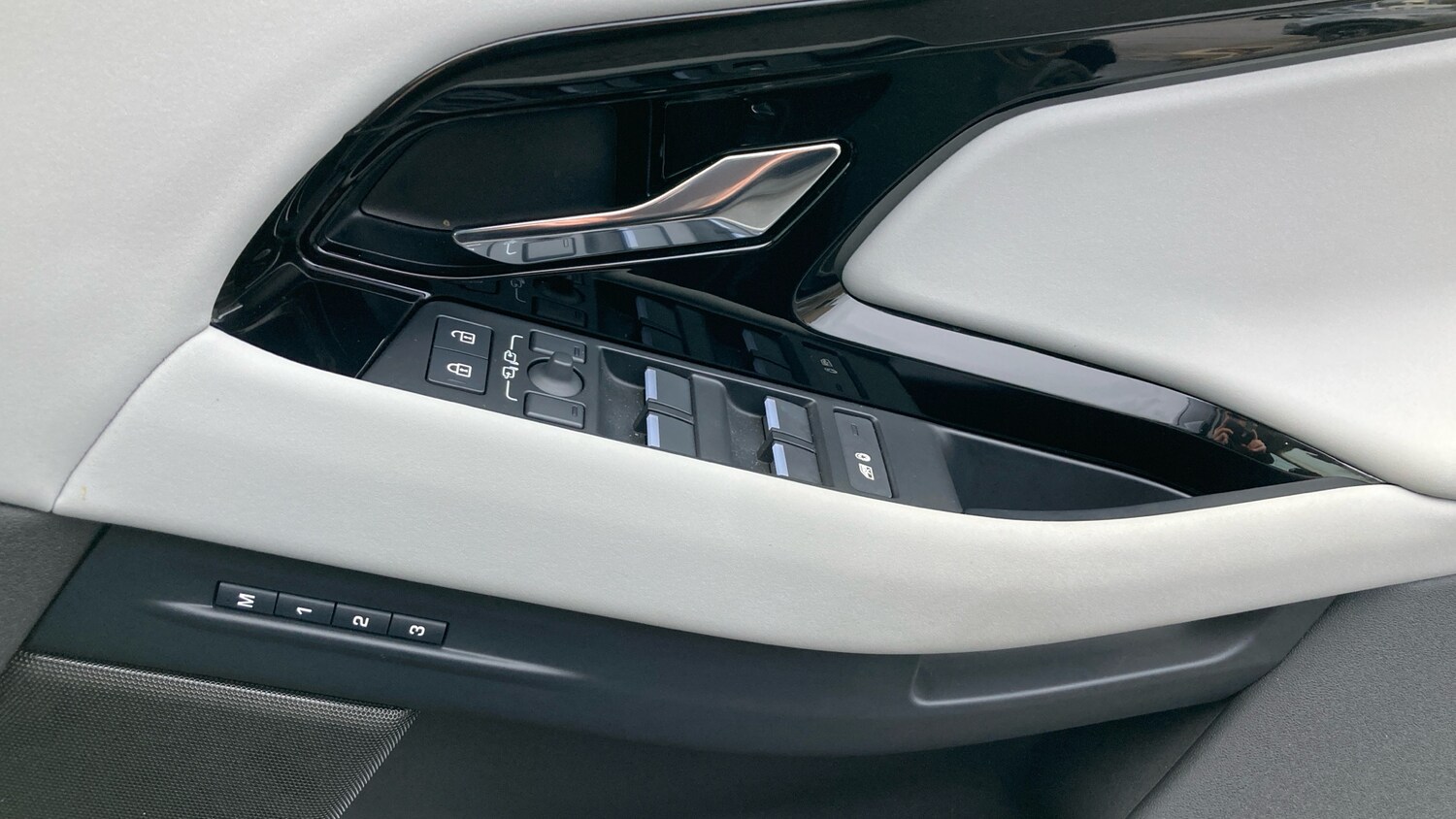 Used Land Rover Range Rover Evoque 2025 for sale - 77528047: Photo 45