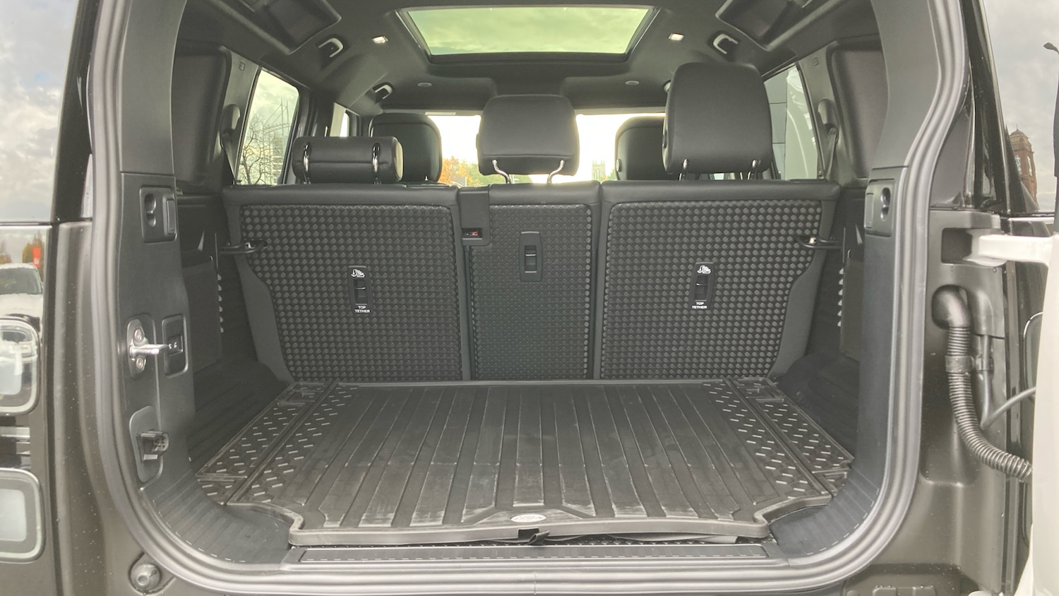 Used Land Rover Defender 2025 for sale - 77285432: Photo 10