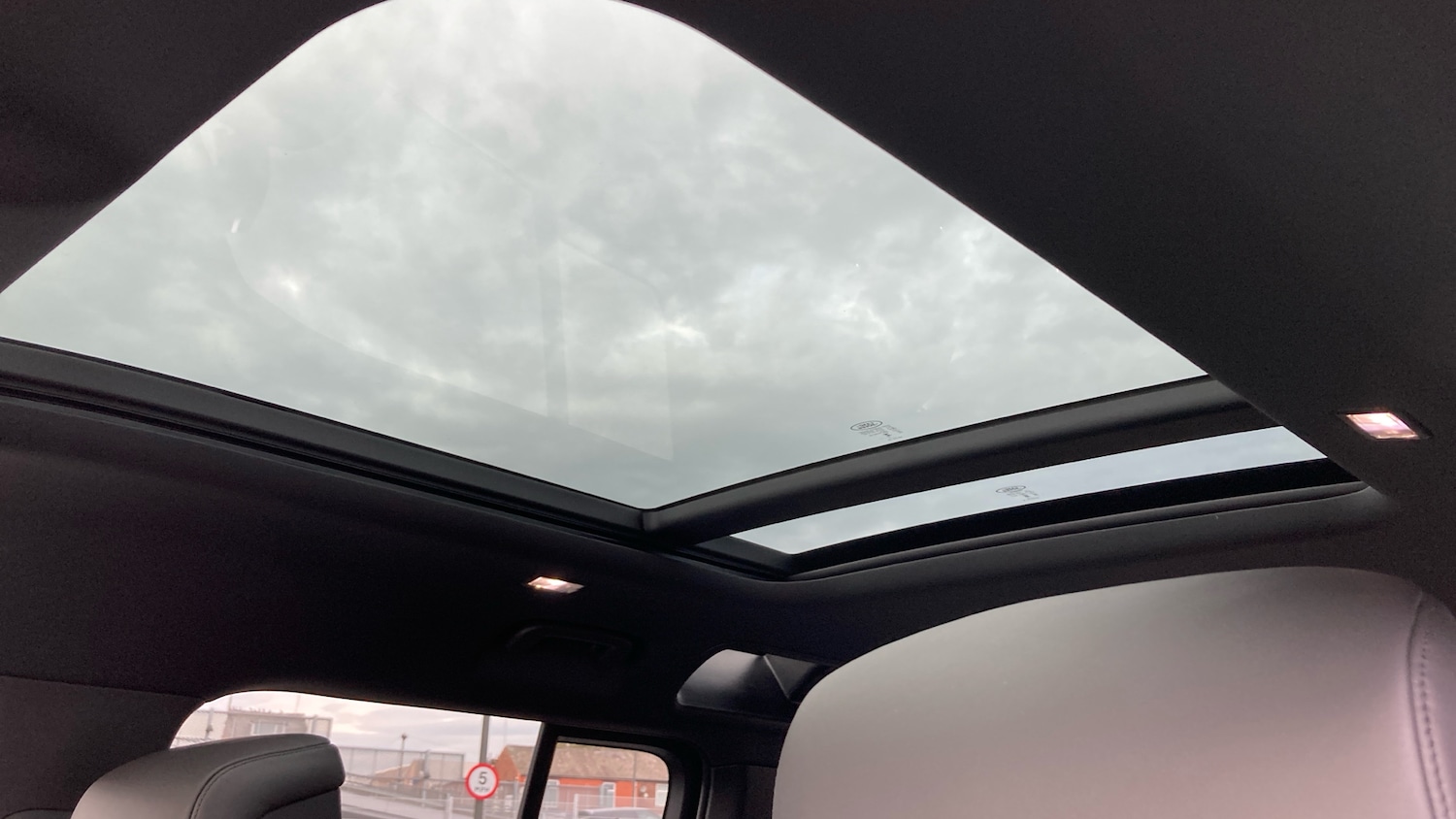 Used Land Rover Defender 2025 for sale - 77285432: Photo 21