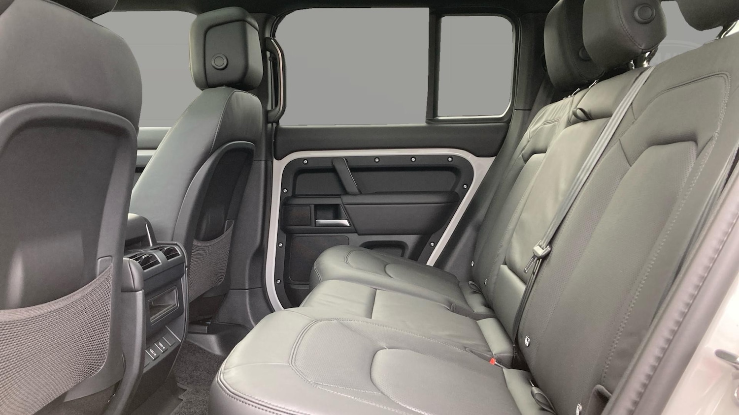 Used Land Rover Defender 2025 for sale - 77285432: Photo 4