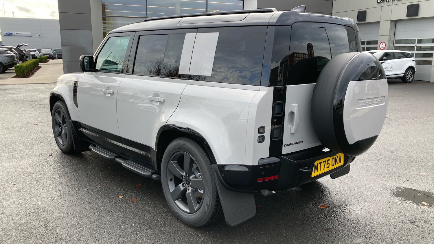 Used Land Rover Defender 2025 for sale - 77285432: Photo 41