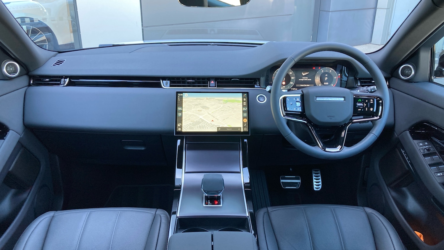 Used Land Rover Range Rover Evoque 2025 for sale - 77106388: Photo 9