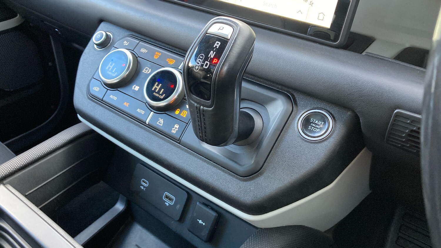 Used Land Rover Defender 2021 for sale - 76355424: Photo 13