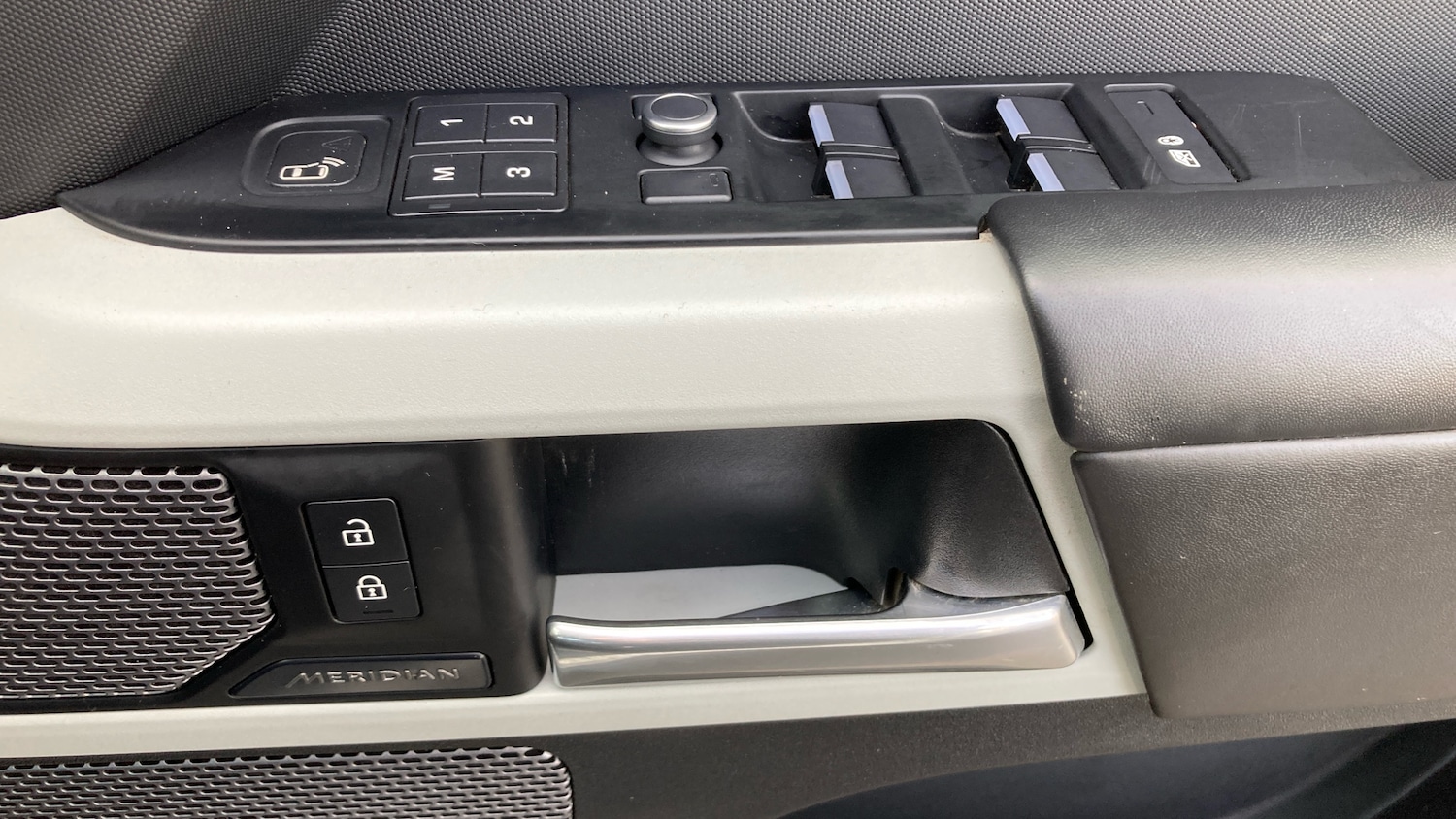 Used Land Rover Defender 2021 for sale - 76355424: Photo 45