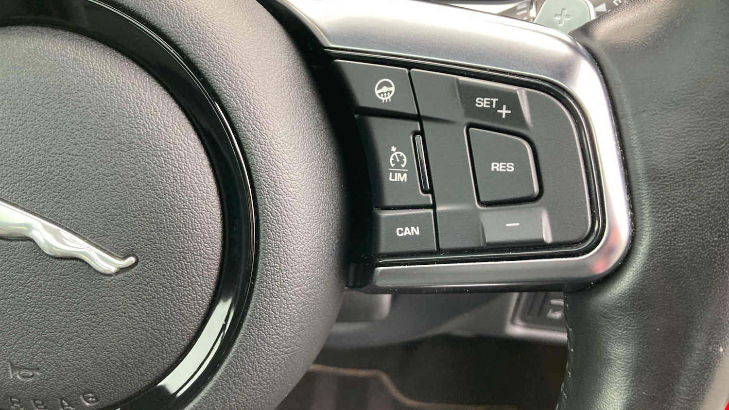 Used Jaguar F-Type 2021 for sale - 76383062: Photo 44