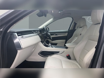 Used Jaguar F-Pace 2022 for sale - 77541894: Photo