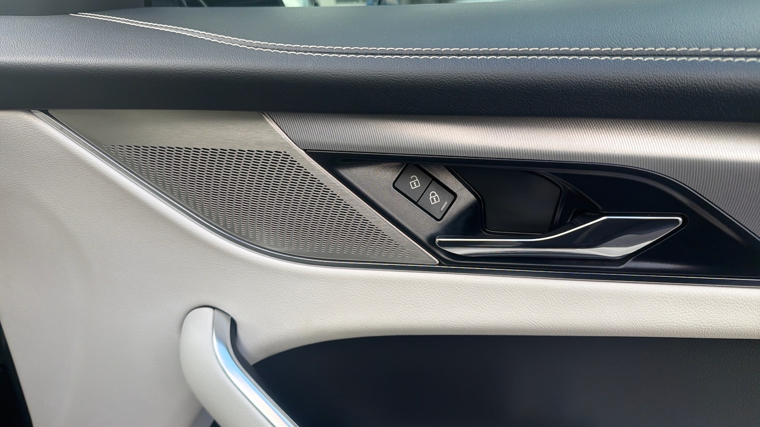 Used Jaguar F-Pace 2022 for sale - 77541894: Photo 41