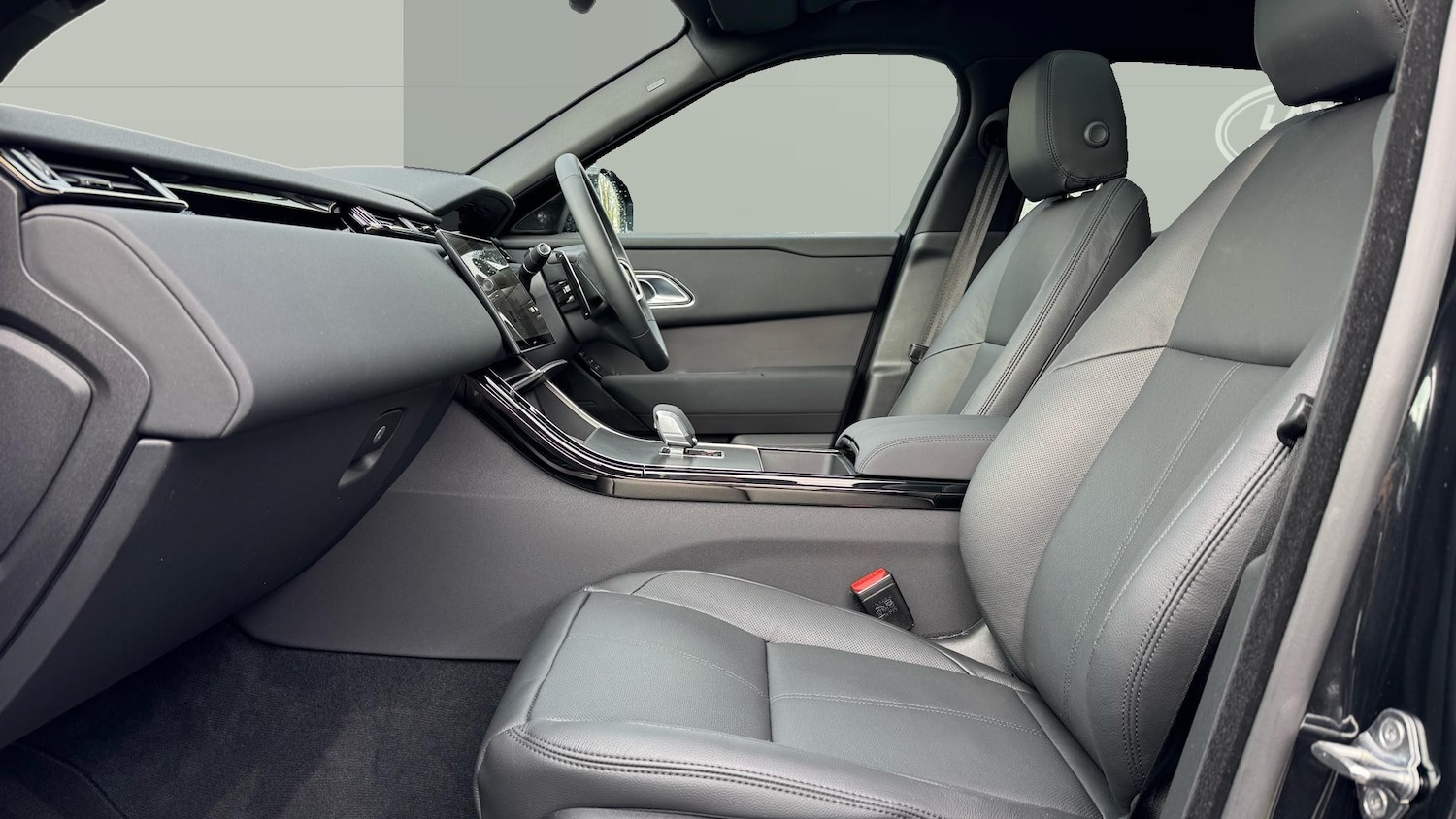 Used Land Rover Range Rover Velar 2025 for sale - 77326708: Photo 3