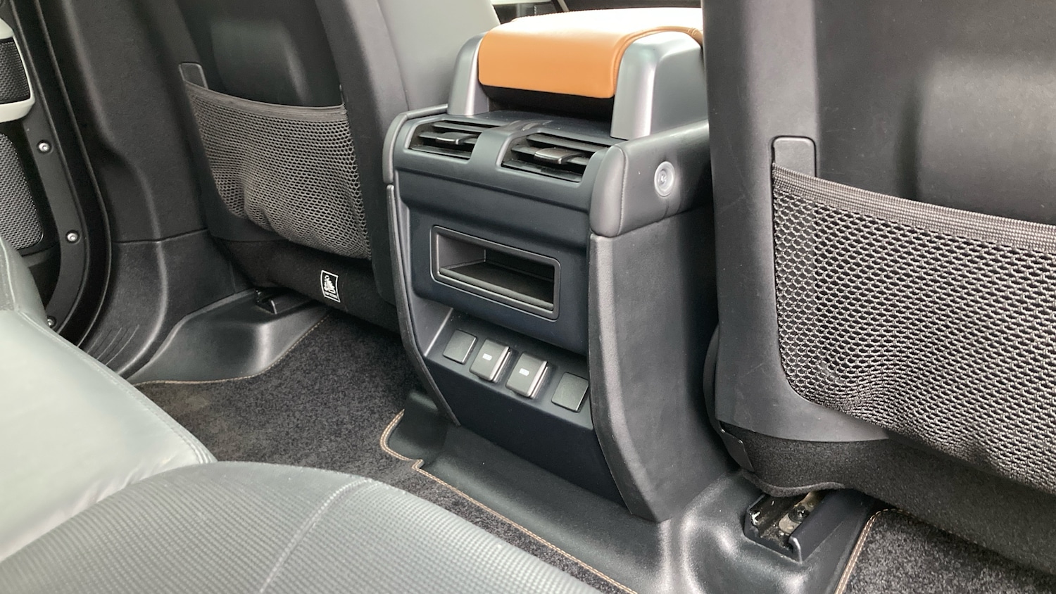 Used Land Rover Defender 2023 for sale - 77450249: Photo 18