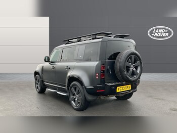 Used Land Rover Defender 2023 for sale - 77450249: Photo