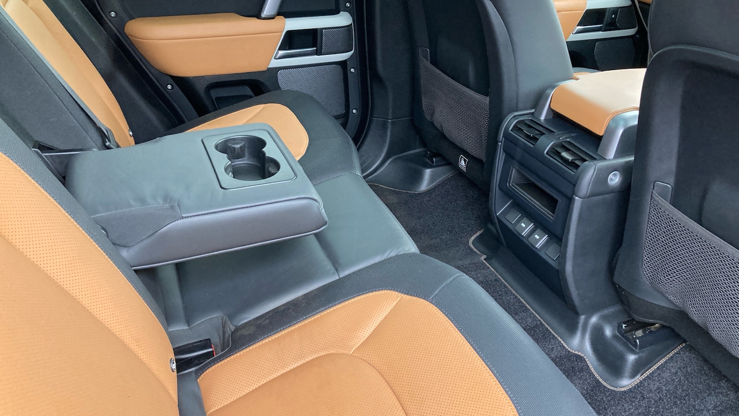 Used Land Rover Defender 2023 for sale - 77450249: Photo 43