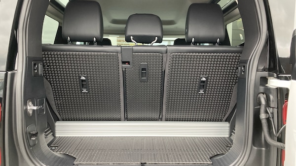 Used Land Rover Defender 2021 for sale - 76184287: Photo 10
