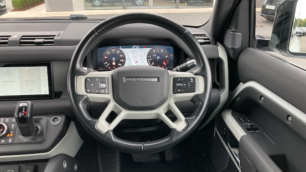 Used Land Rover Defender 2021 for sale - 76184287: Photo 15