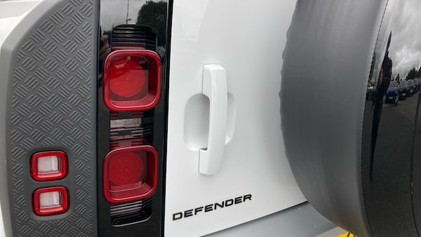 Used Land Rover Defender 2021 for sale - 76184287: Photo 19