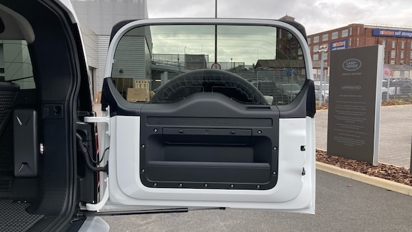 Used Land Rover Defender 2021 for sale - 76184287: Photo 27