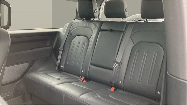Used Land Rover Defender 2021 for sale - 76184287: Photo 4