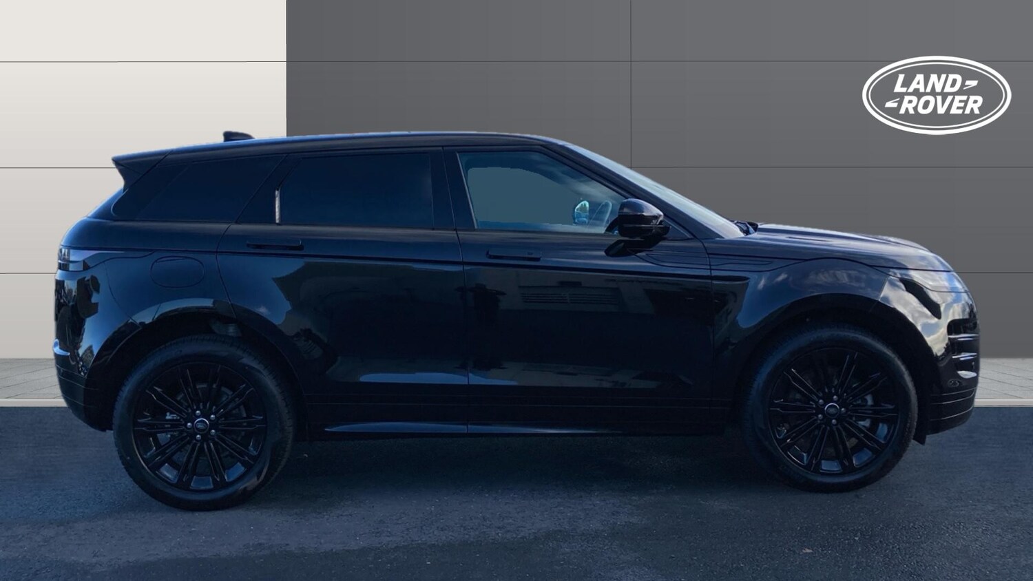 Used Land Rover Range Rover Evoque 2025 for sale - 76576523: Photo 5