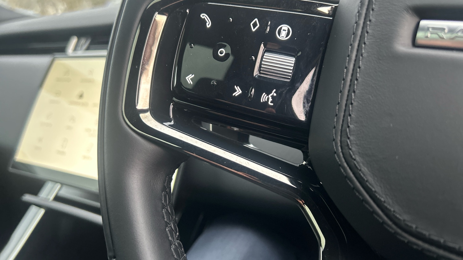 Used Land Rover Range Rover Evoque 2025 for sale - 77519721: Photo 33