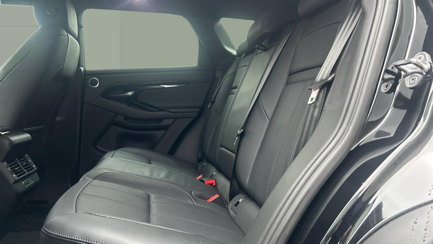 Used Land Rover Range Rover Evoque 2025 for sale - 77519721: Photo 4