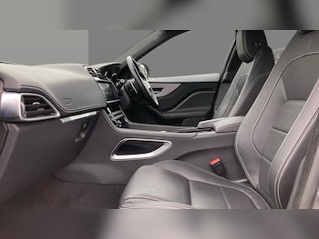 Used Jaguar F-Pace 2019 for sale - 77435582: Photo