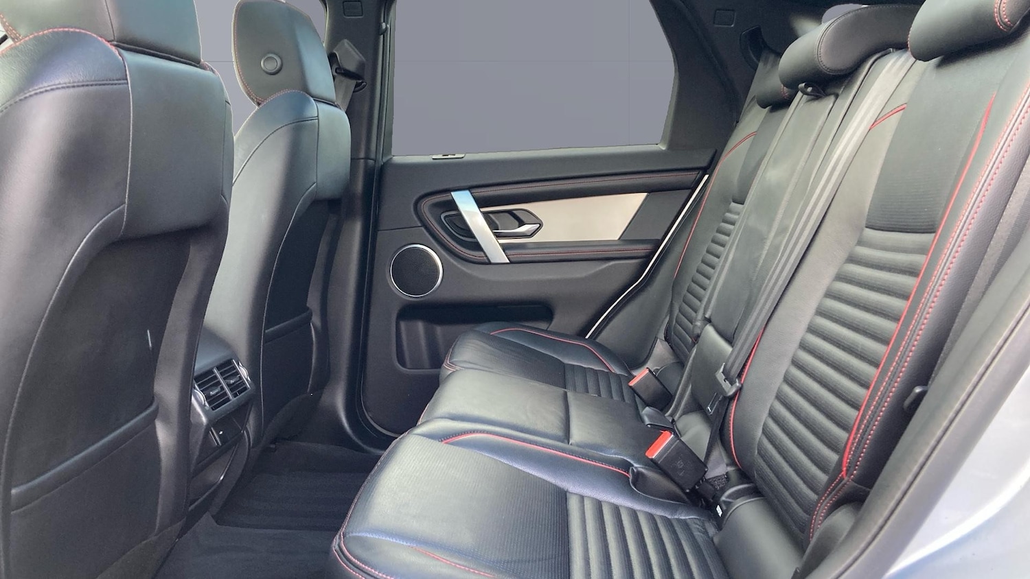 Used Land Rover Discovery Sport 2021 for sale - 76603282: Photo 4