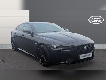 2023 (23) - 2.0 D200 R-Dynamic SE Black 4dr Auto Diesel Saloon
