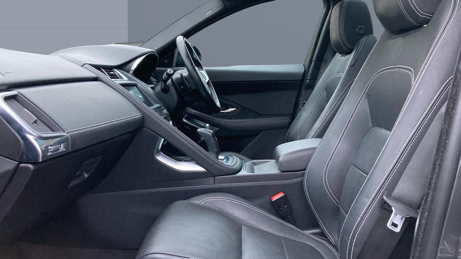 Used Jaguar E-Pace 2019 for sale - 77159382: Photo 3