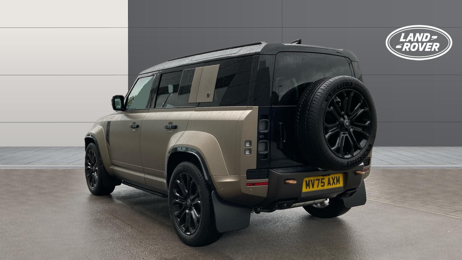 Used Land Rover Defender 2025 for sale - 77085384: Photo 2