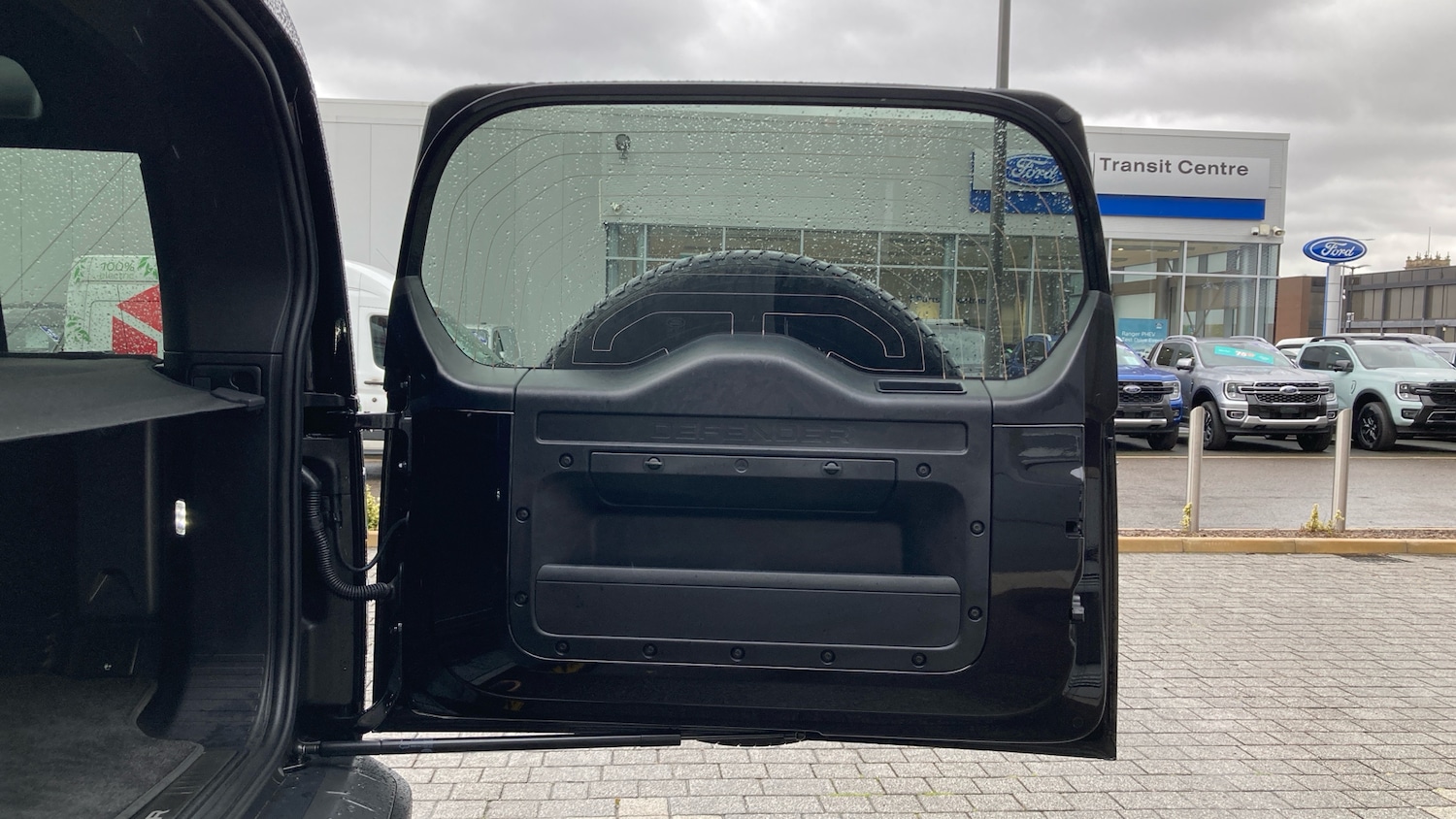 Used Land Rover Defender 2025 for sale - 77085384: Photo 27